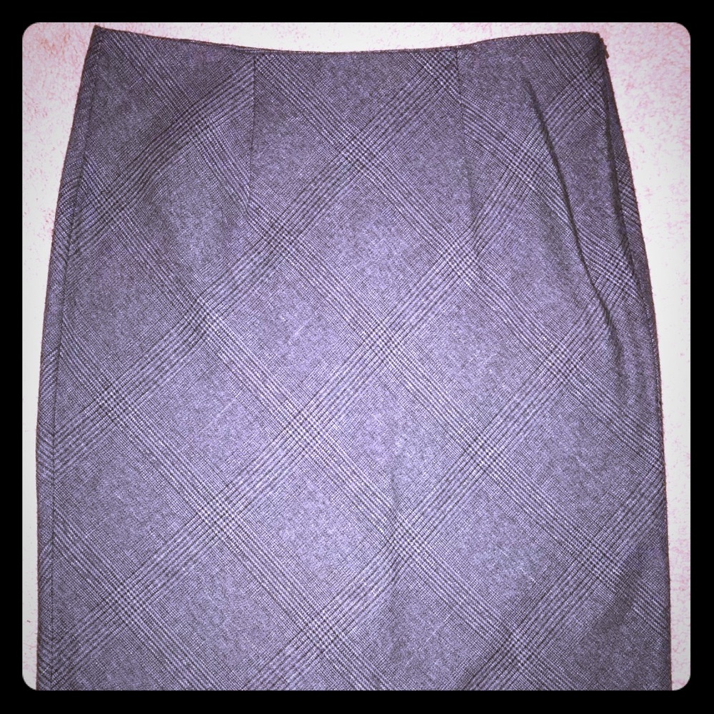 Gray Anne Klein‎ knee length skirt size 14